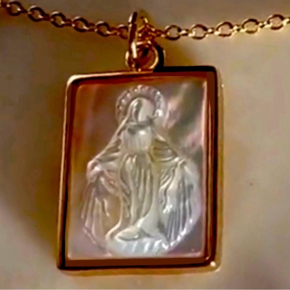 “Our Lady of Grace” Virgin de Guadelupe Mary Mother of Pearl Carved 18K Necklace